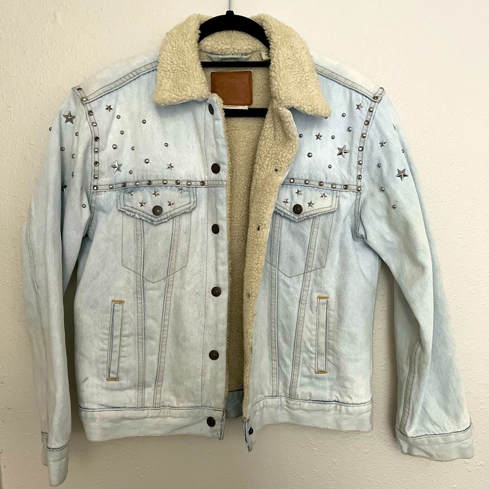 Levi’s Premium Women’s Denim Sherpa Jacket